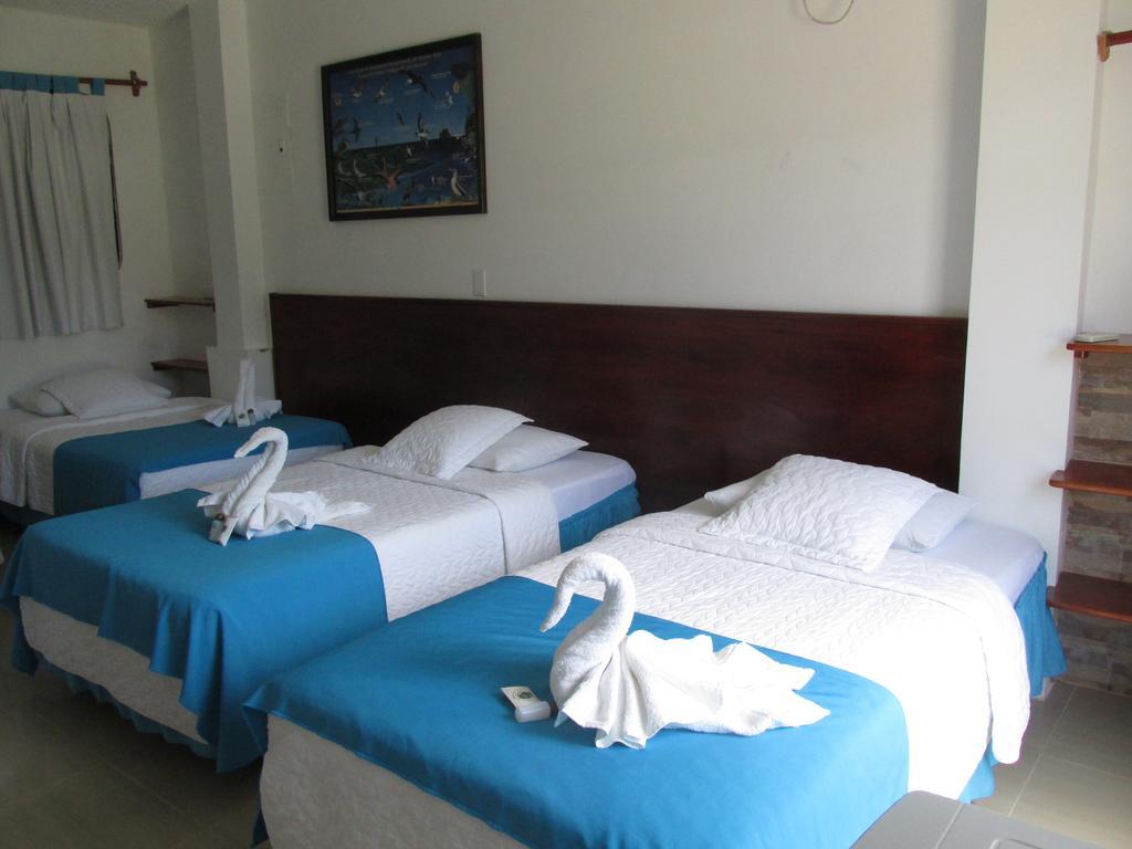 Hostal La Gran Tortuga Пуерто Виламил Екстериор снимка
